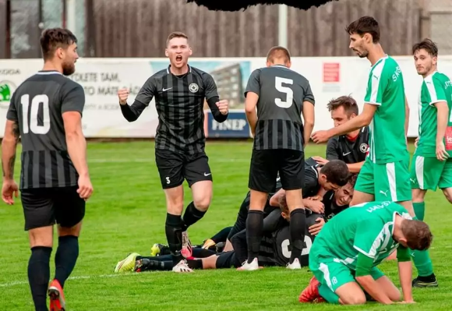 TJ Sokol Cholupice vs. SK Střešovice 1911 4:3 (2:3)