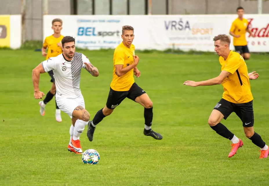 TJ Sokol Cholupice vs. Mezinárodní Svaz Mládeže 3:1 (2:0)